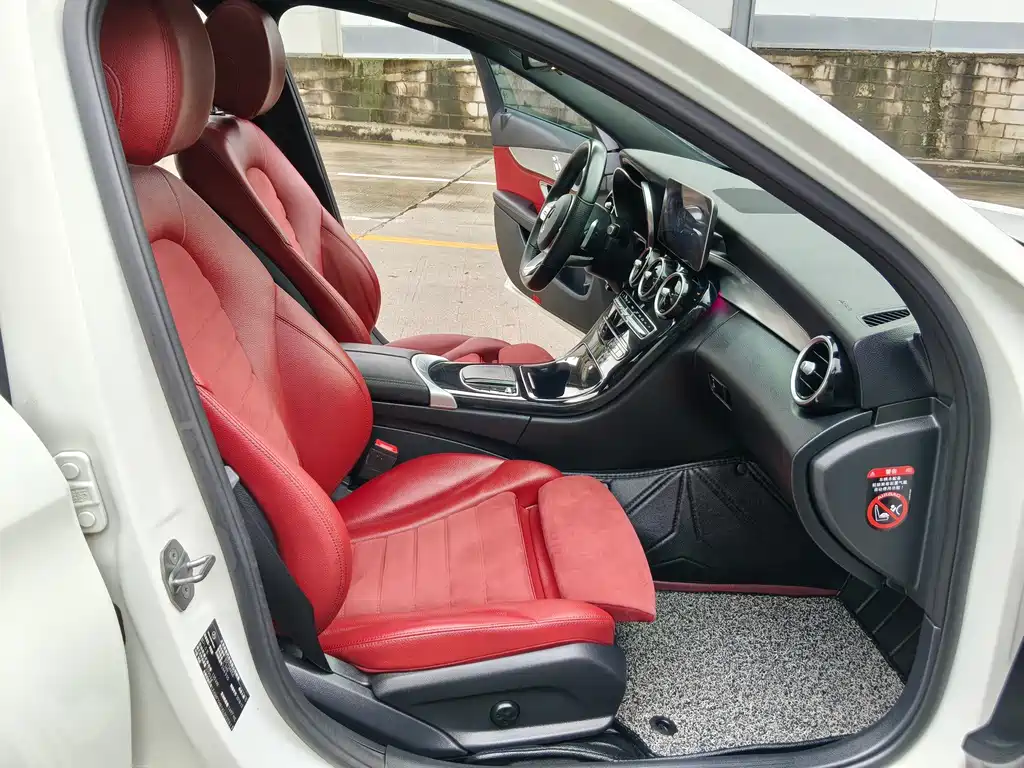 Mercedes-Benz C-Class — миниатюра 12