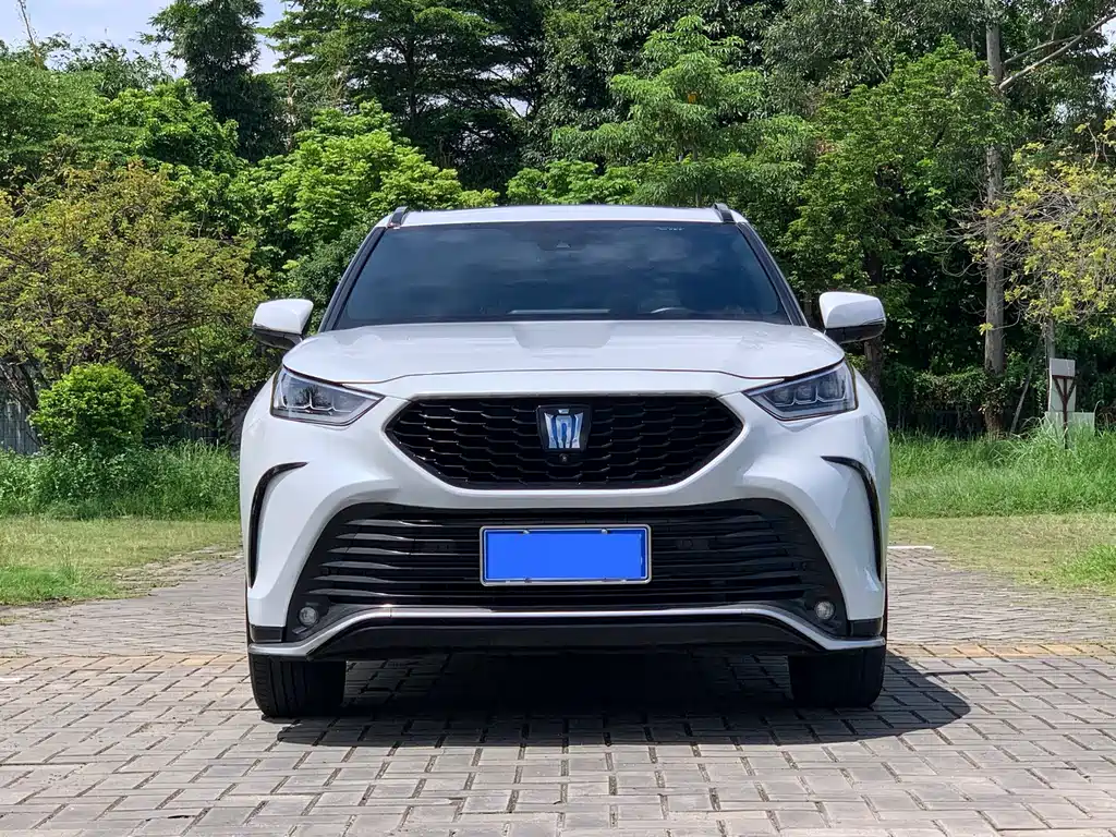 Toyota Crown Kluger — миниатюра 2