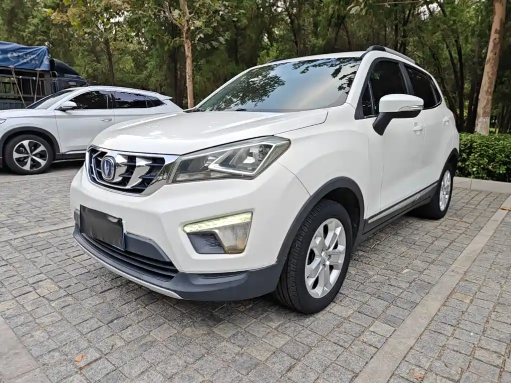 Changan CS15 — миниатюра 2
