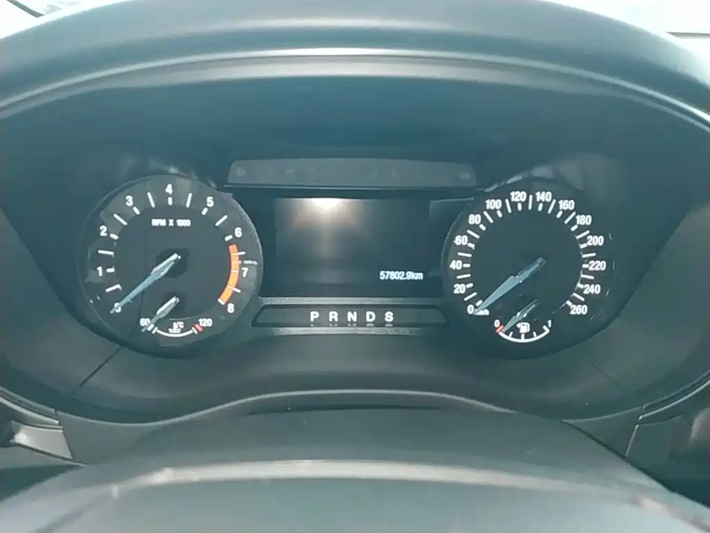 Ford Mondeo — миниатюра 12