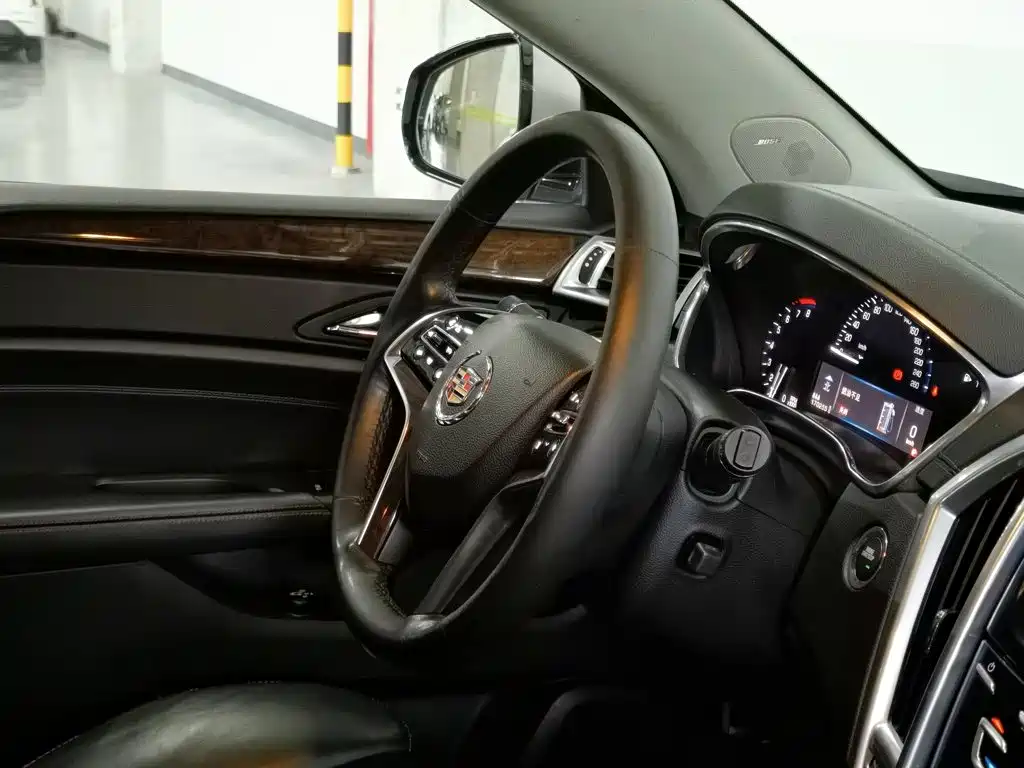 Cadillac SRX — миниатюра 22