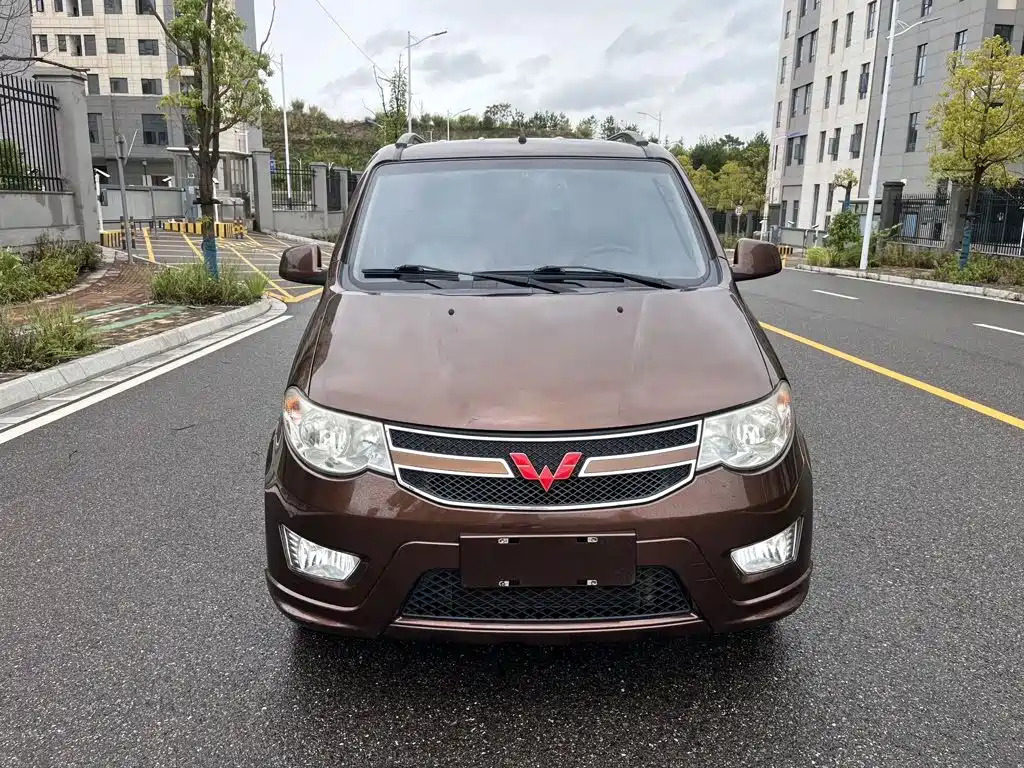 Wuling Hongguang — миниатюра 5