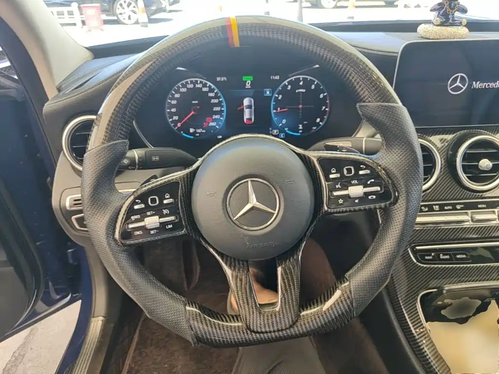 Mercedes-Benz C-Class — миниатюра 11