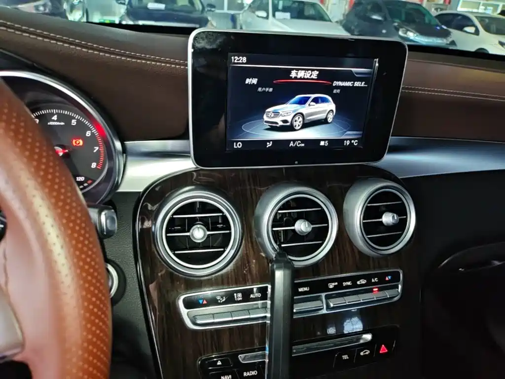 Mercedes-Benz GLC — миниатюра 13