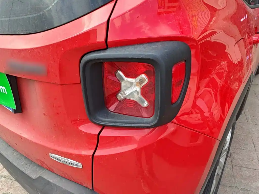 Jeep Renegade — миниатюра 8