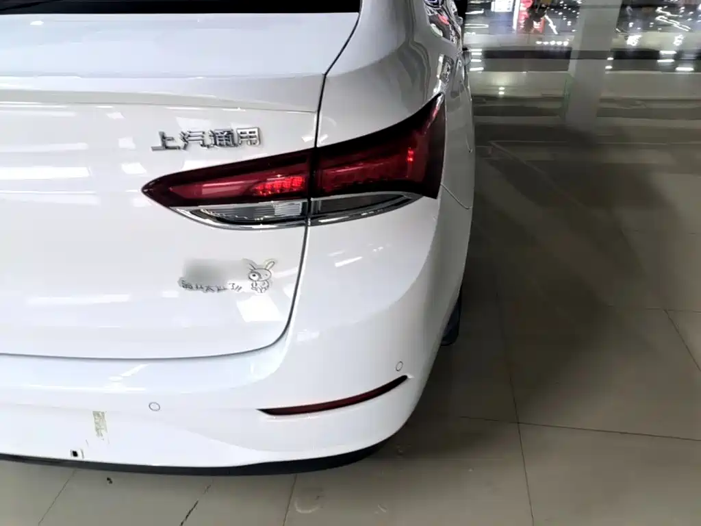 Buick Excelle — миниатюра 8