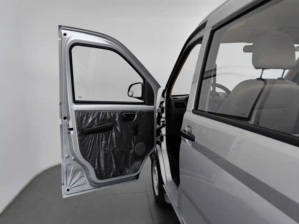 Wuling Rongguang — миниатюра 8