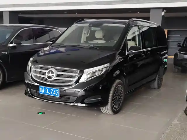 MERCEDES-BENZ V CLASS