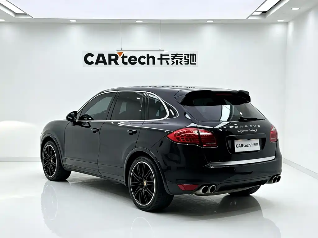 Porsche Cayenne — миниатюра 4