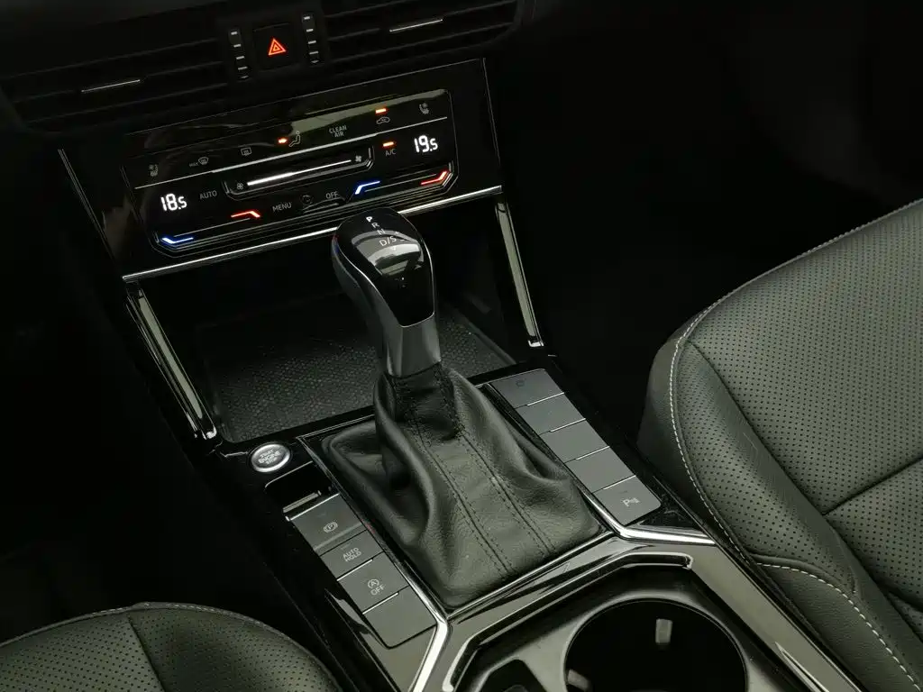 Volkswagen Passat — миниатюра 13