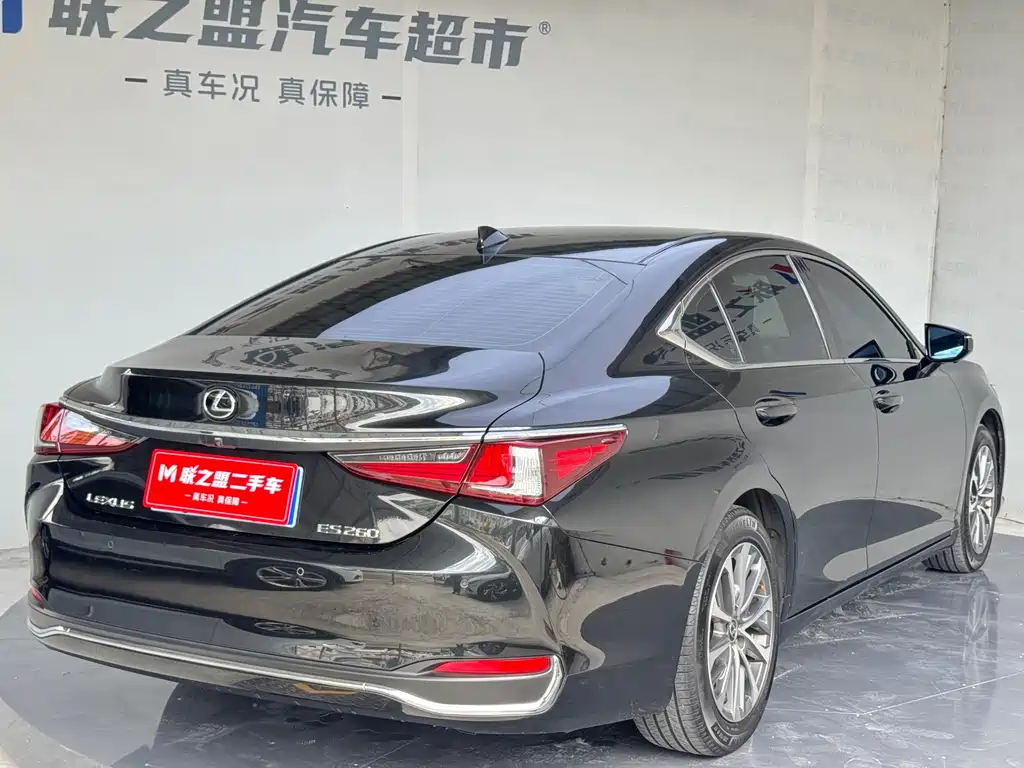 Lexus ES — миниатюра 6