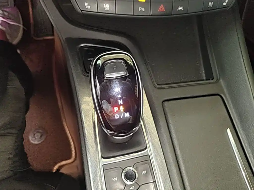 Cadillac CT5 — миниатюра 14