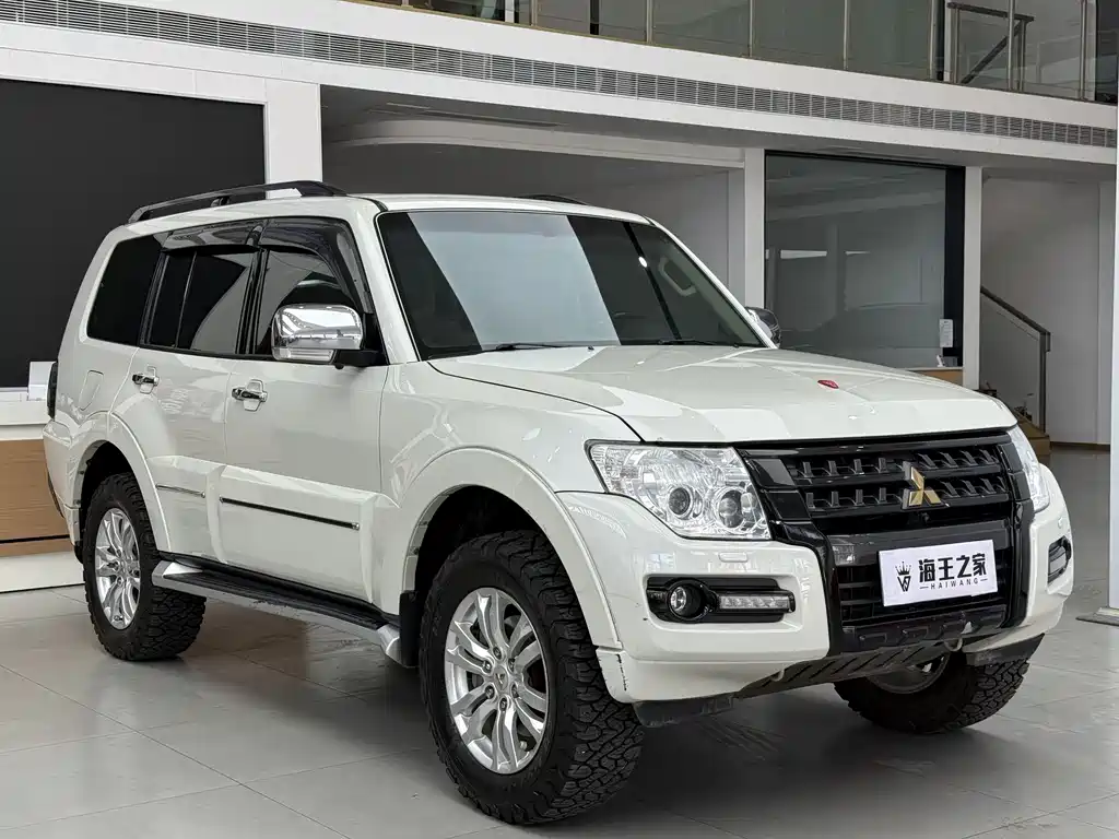 Mitsubishi Pajero (Import) — миниатюра 2