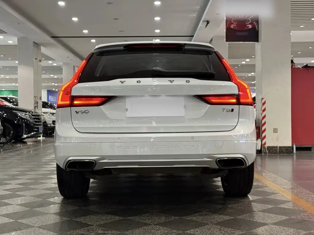 Volvo V90 — миниатюра 3