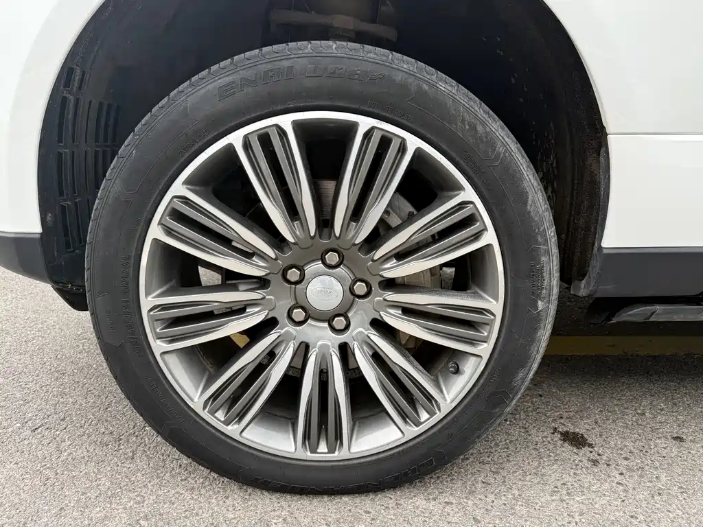 Land Rover Range Rover — миниатюра 9