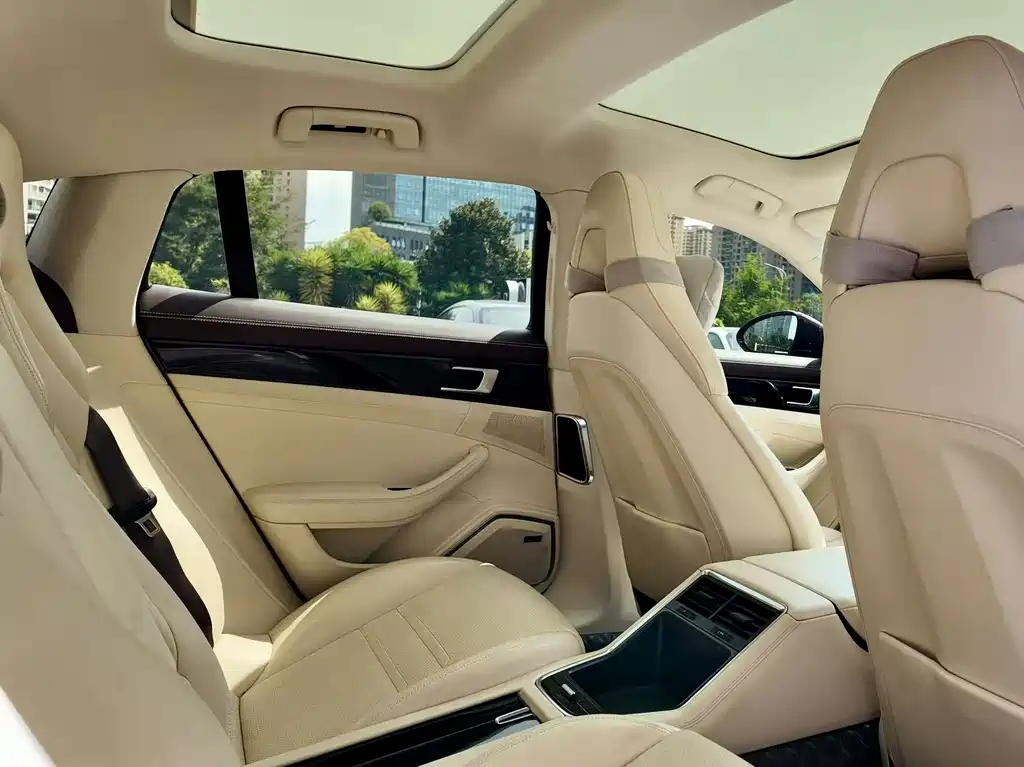 Porsche Panamera — миниатюра 10