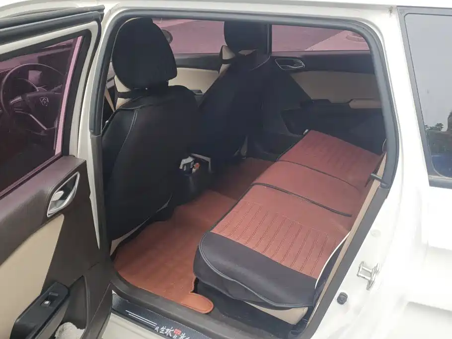 Baojun 310W — миниатюра 11