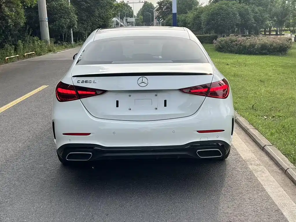 Mercedes-Benz C-Class — миниатюра 5