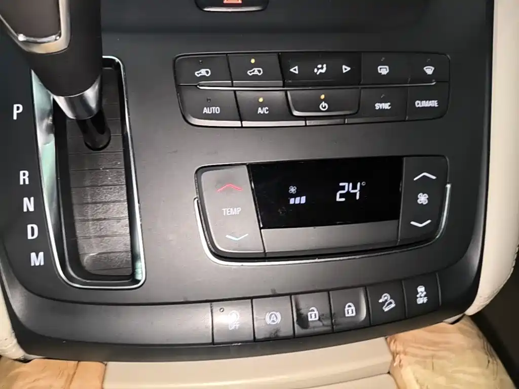 Buick GL8 — миниатюра 13
