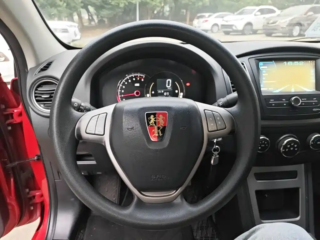 Roewe 350 — миниатюра 7