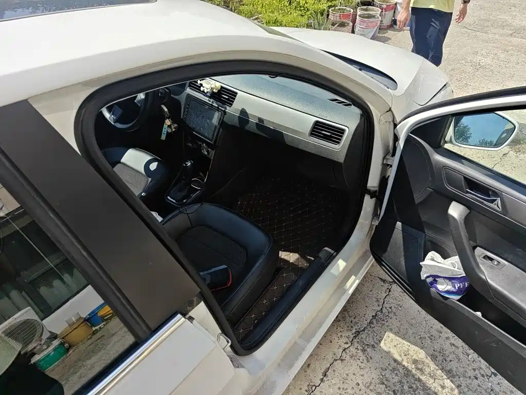 Skoda Rapid Spaceback — миниатюра 19