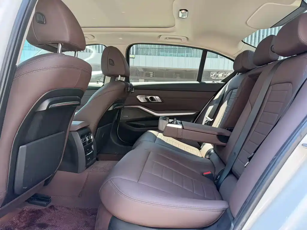 BMW 3 Series — миниатюра 8