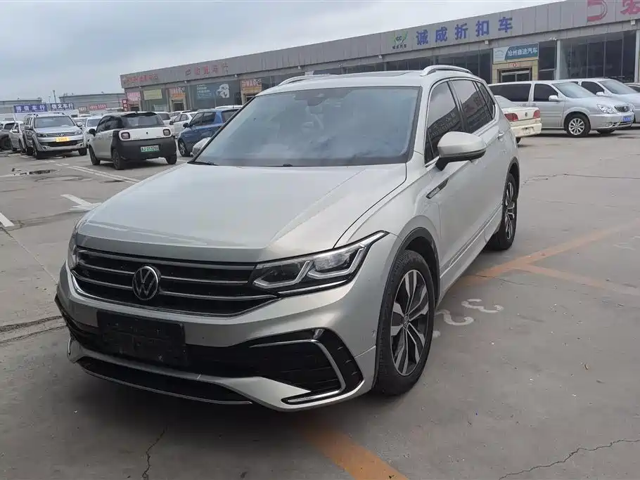 Купить Volkswagen Tiguan L