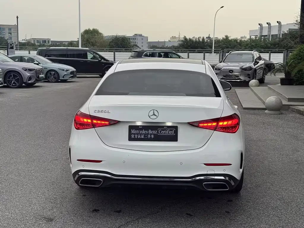 Mercedes-Benz C-Class — миниатюра 17