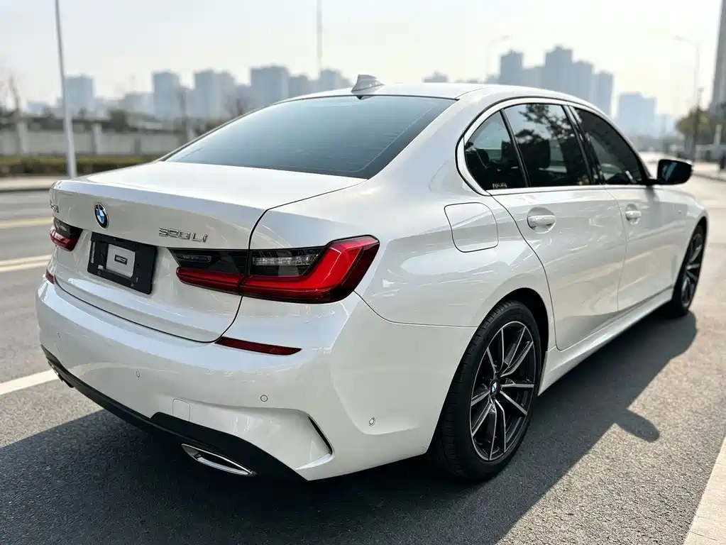 BMW 3 Series — миниатюра 13
