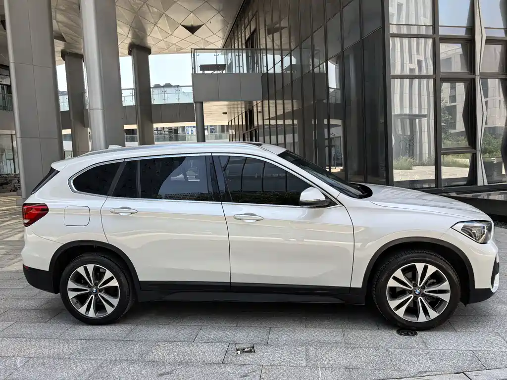 BMW X1 - фото 4
