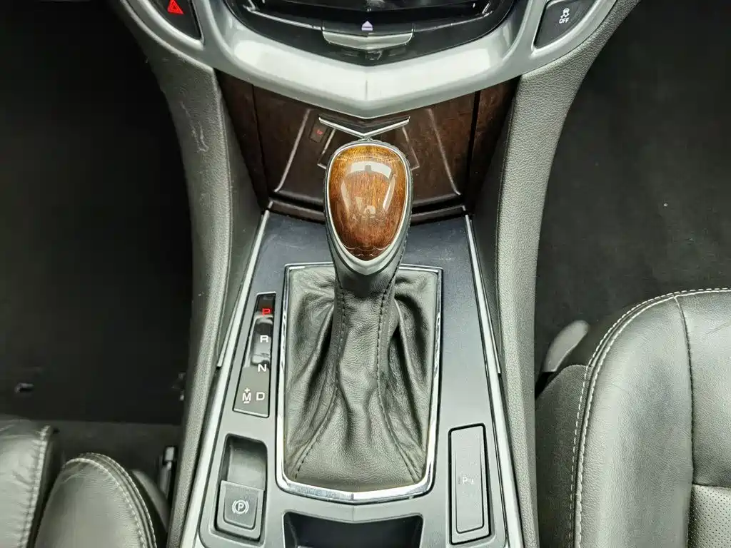 Cadillac SRX — миниатюра 13