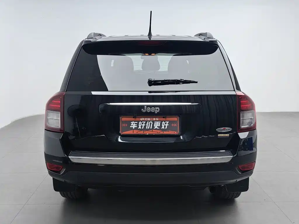 Jeep Compass (Import) — миниатюра 4