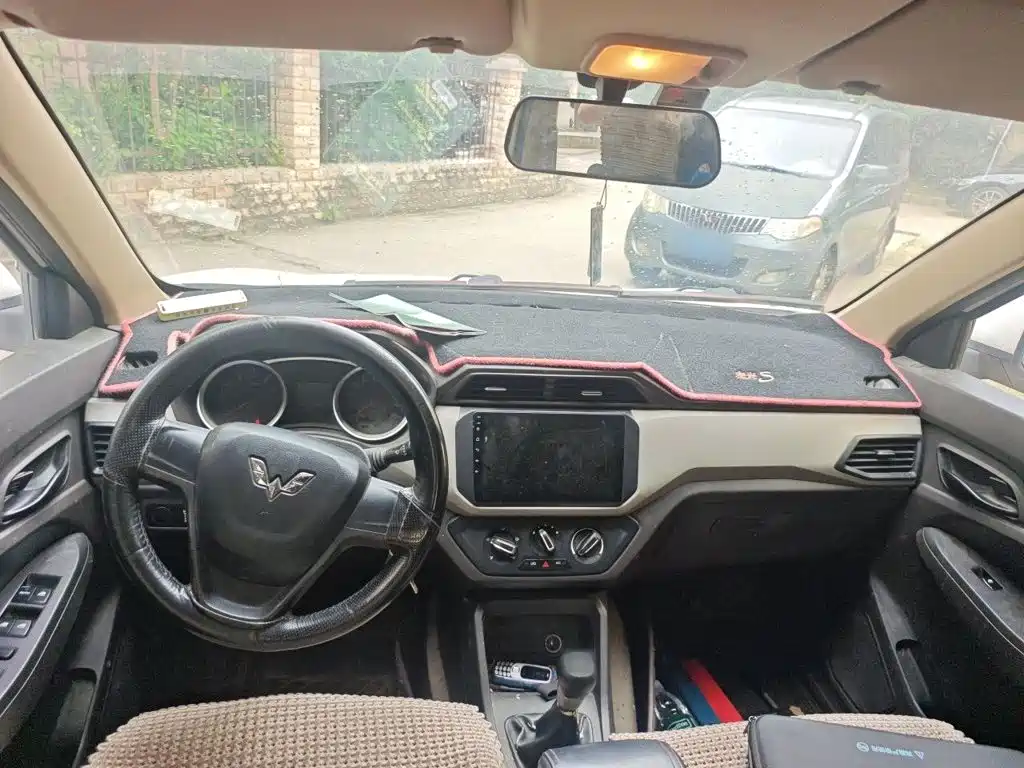 Wuling Hongguang — миниатюра 13