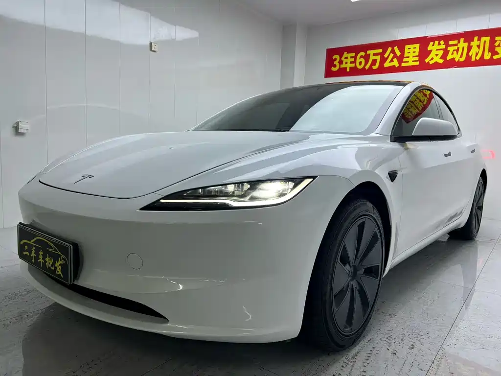 Tesla Model 3 2025
