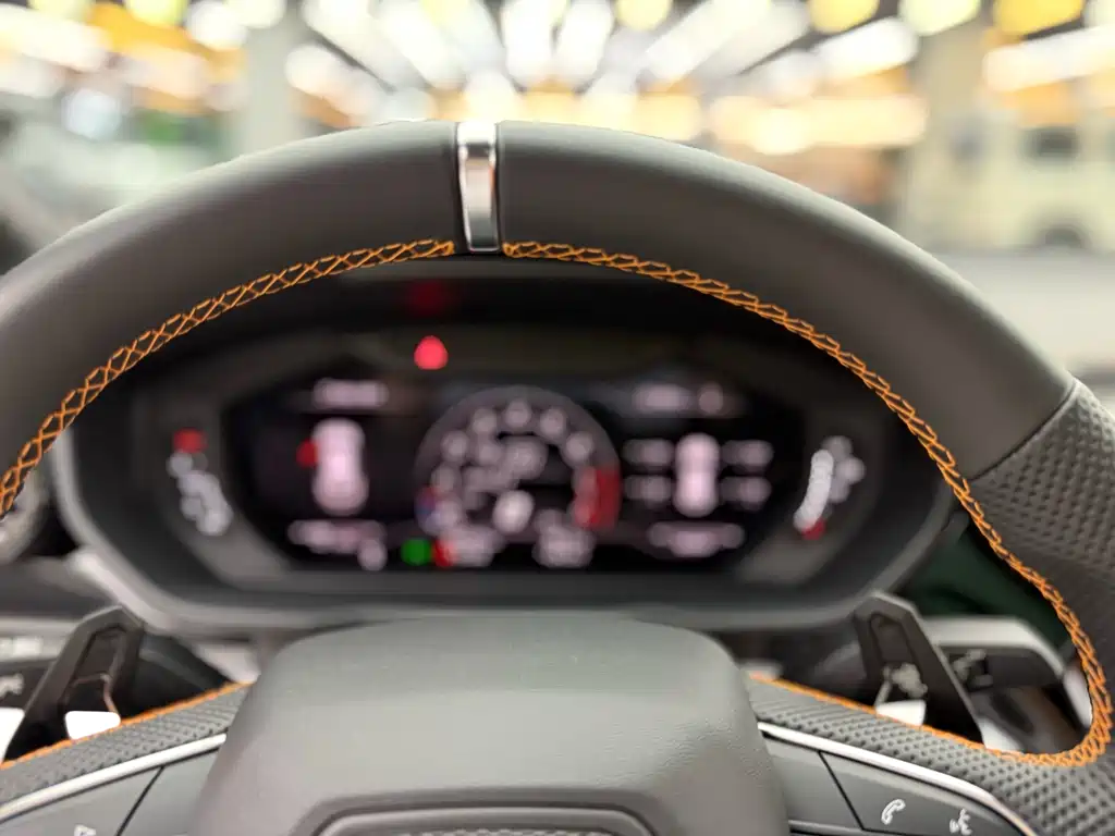 Lamborghini Urus - фото 12