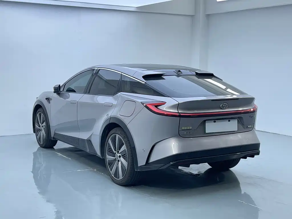 Toyota bZ5 — миниатюра 12