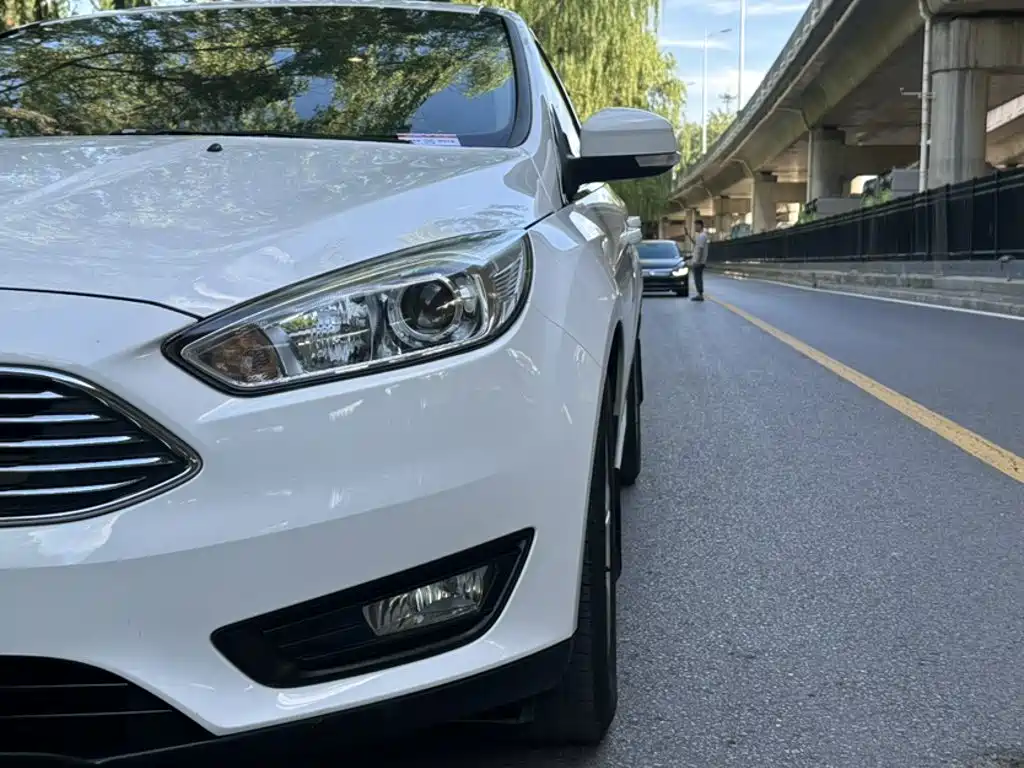 Ford Focus — миниатюра 25