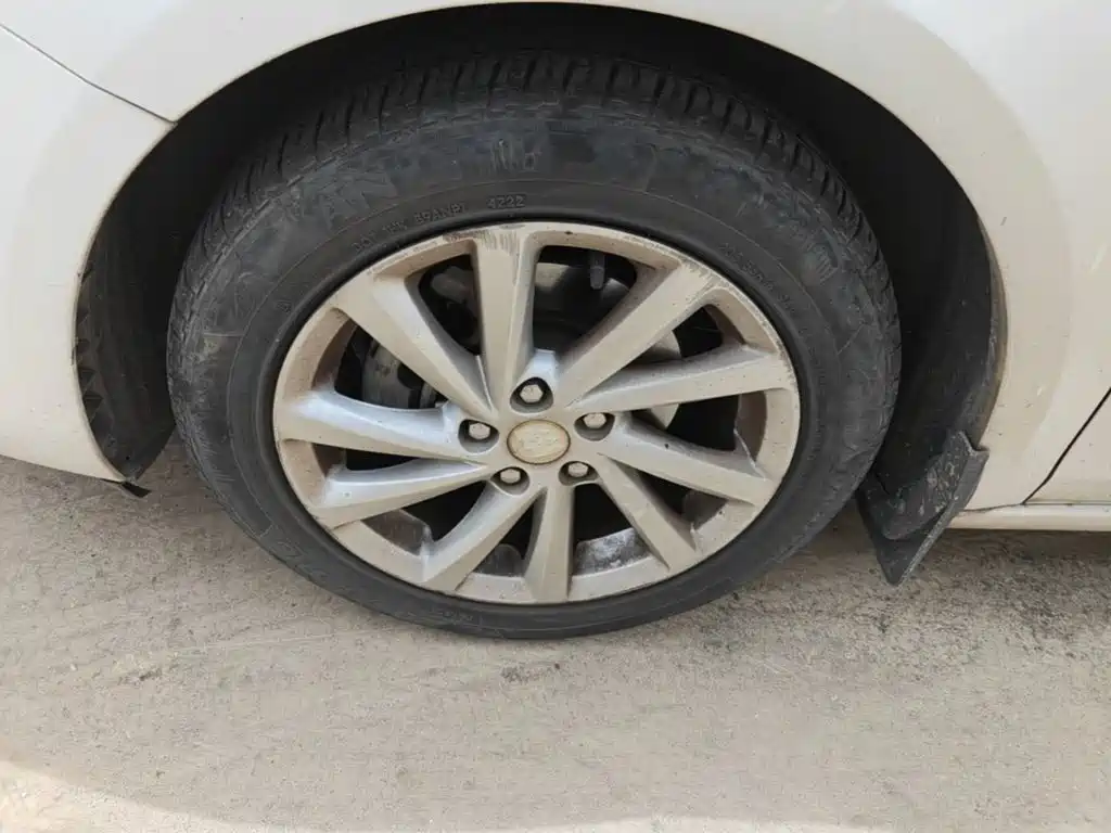 Buick Verano — миниатюра 23