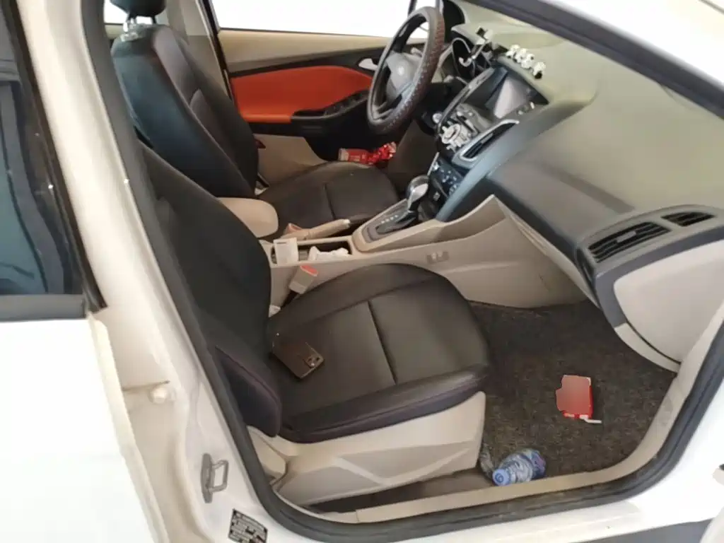 Ford Focus — миниатюра 25