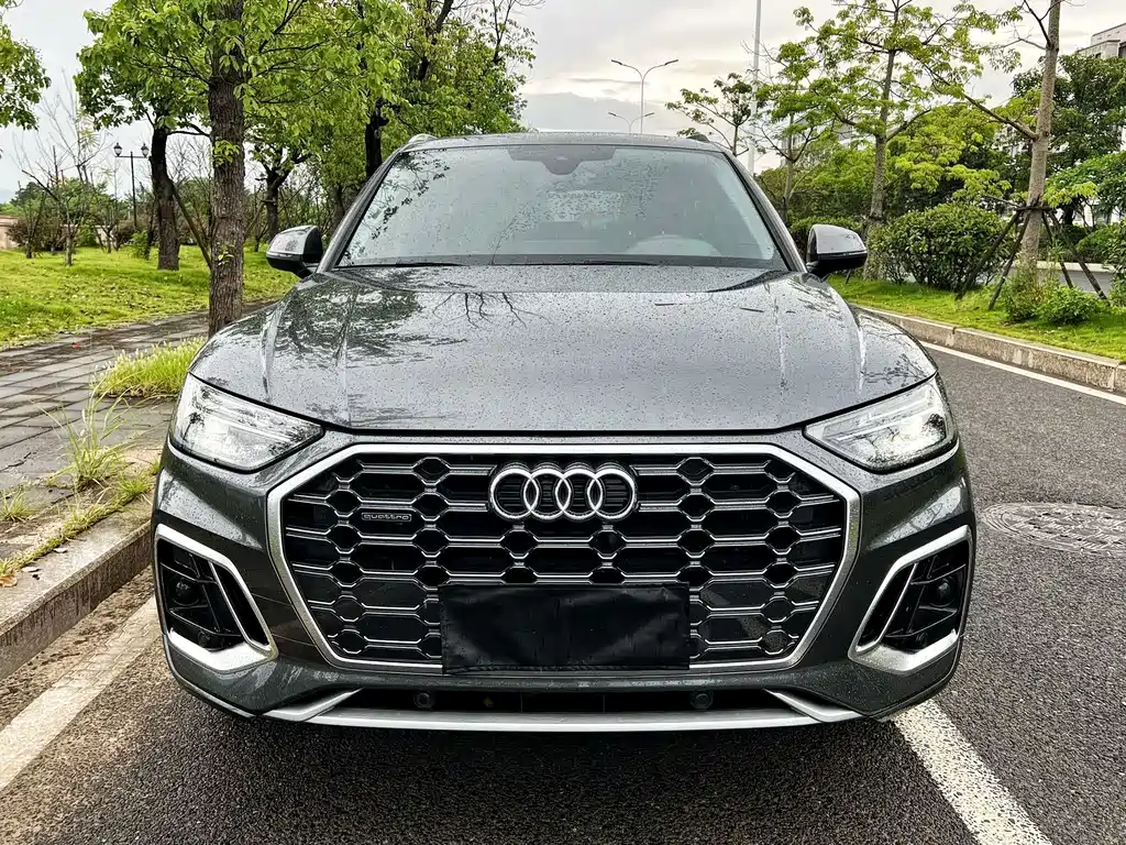 Audi Q5L — миниатюра 2