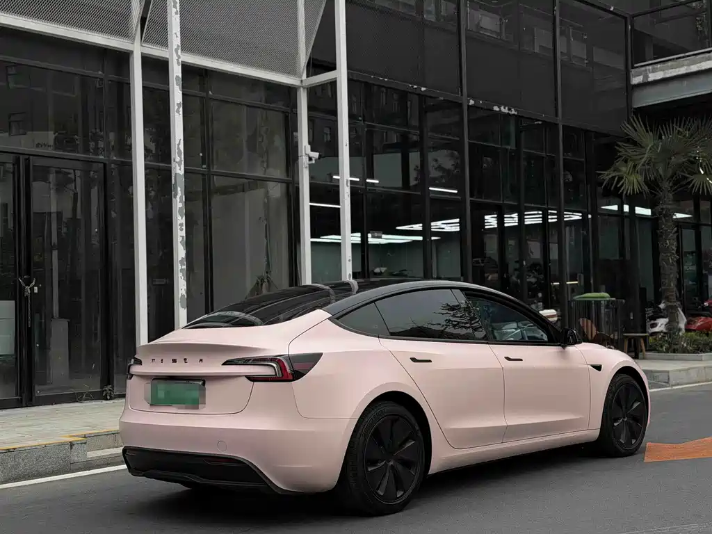 Tesla Model 3 — миниатюра 9
