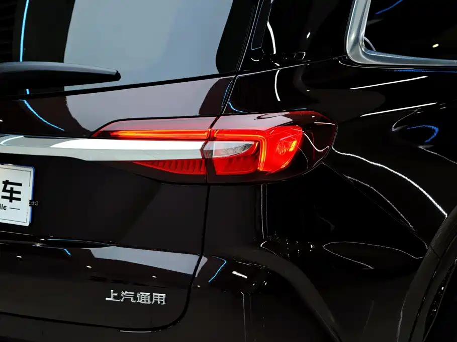 Buick Enclave — миниатюра 15