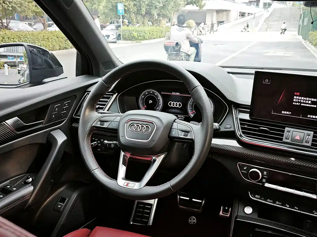 Audi SQ5 — миниатюра 11