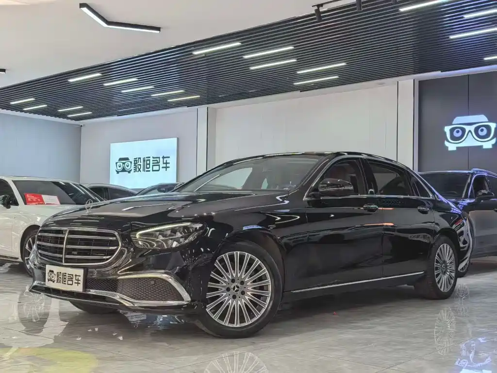 Mercedes-Benz E-Class 2022
