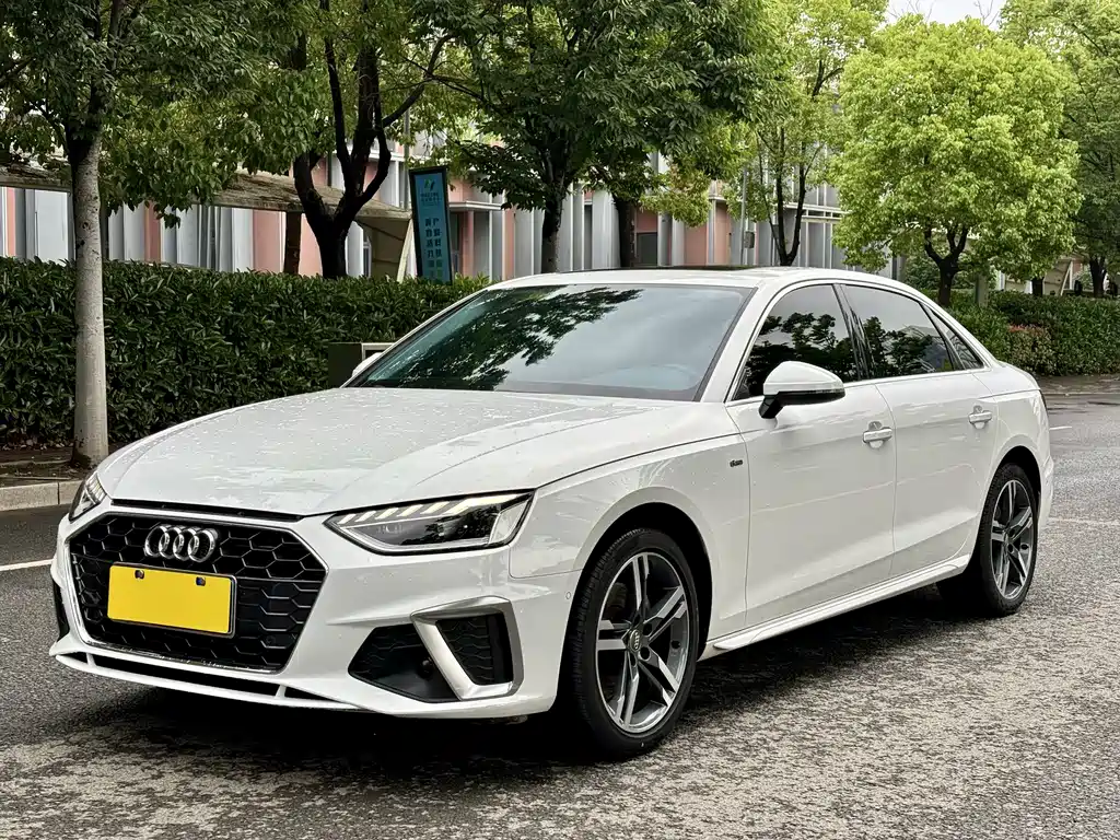 Audi A4L 2021