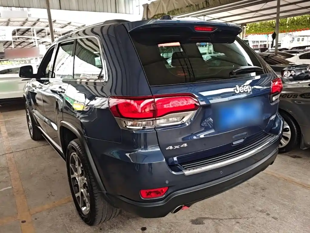Jeep Grand Cherokee (Import) — миниатюра 5