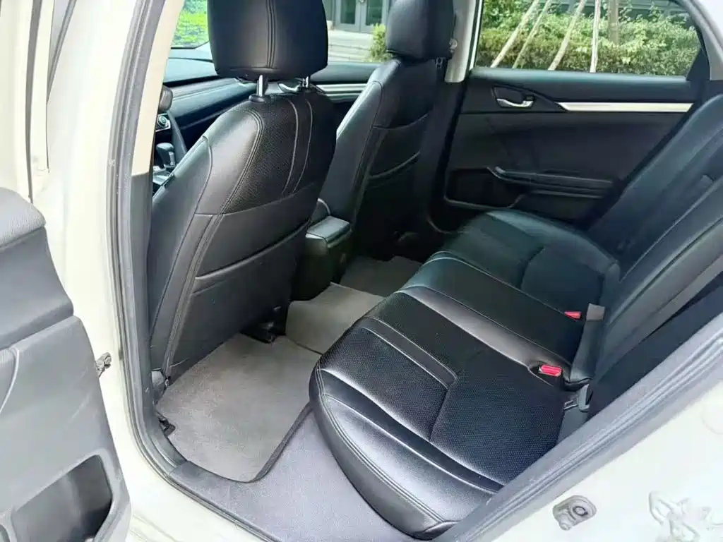 Honda Civic — миниатюра 6