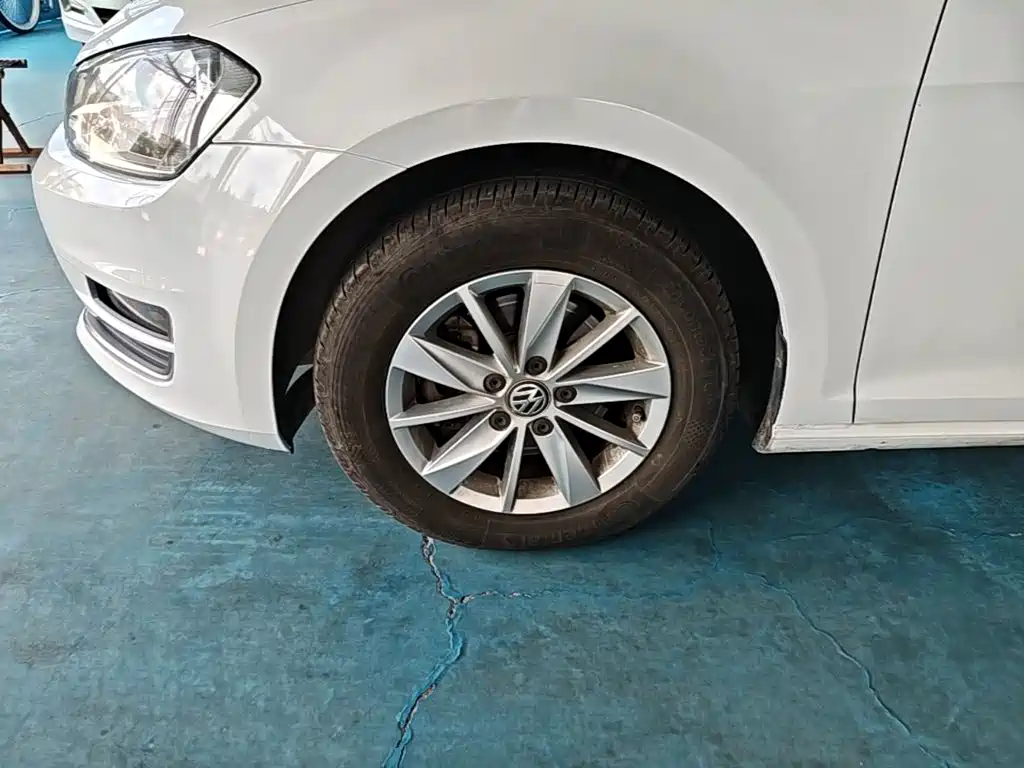 Volkswagen Golf — миниатюра 23