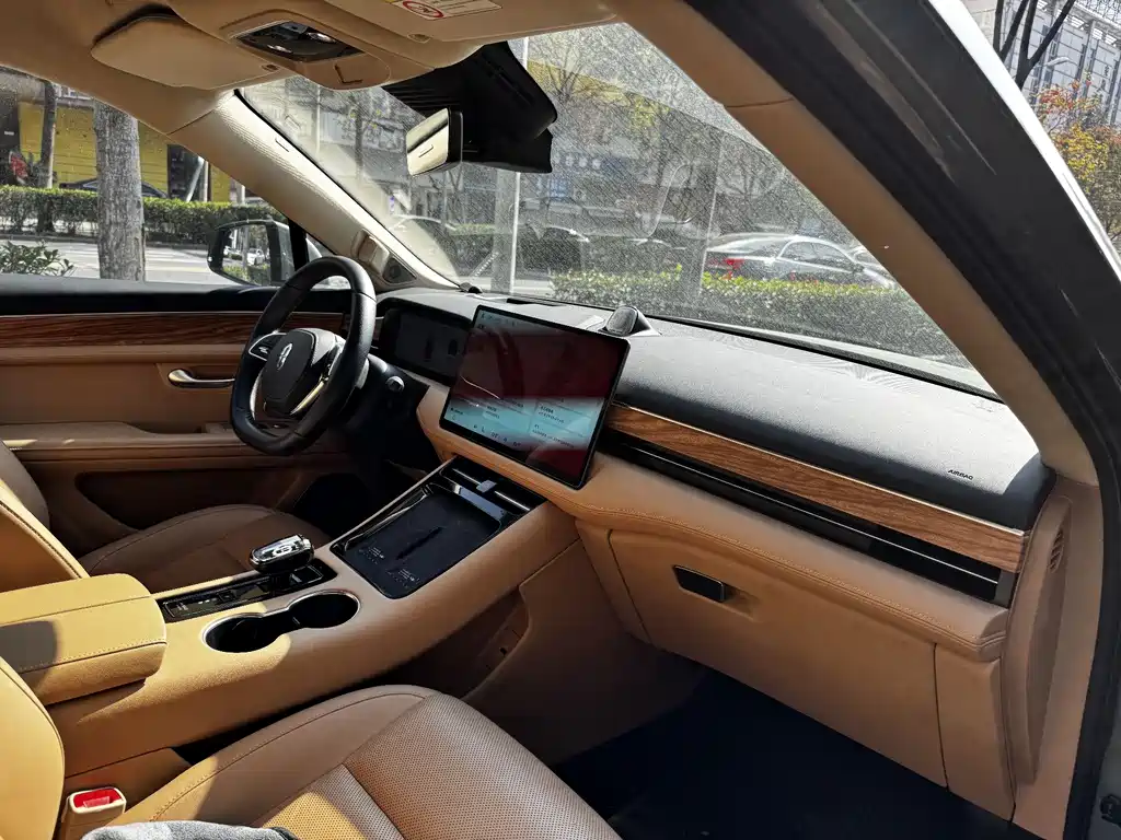 HONGMENG ZHIXING ASK THE WORLD M5