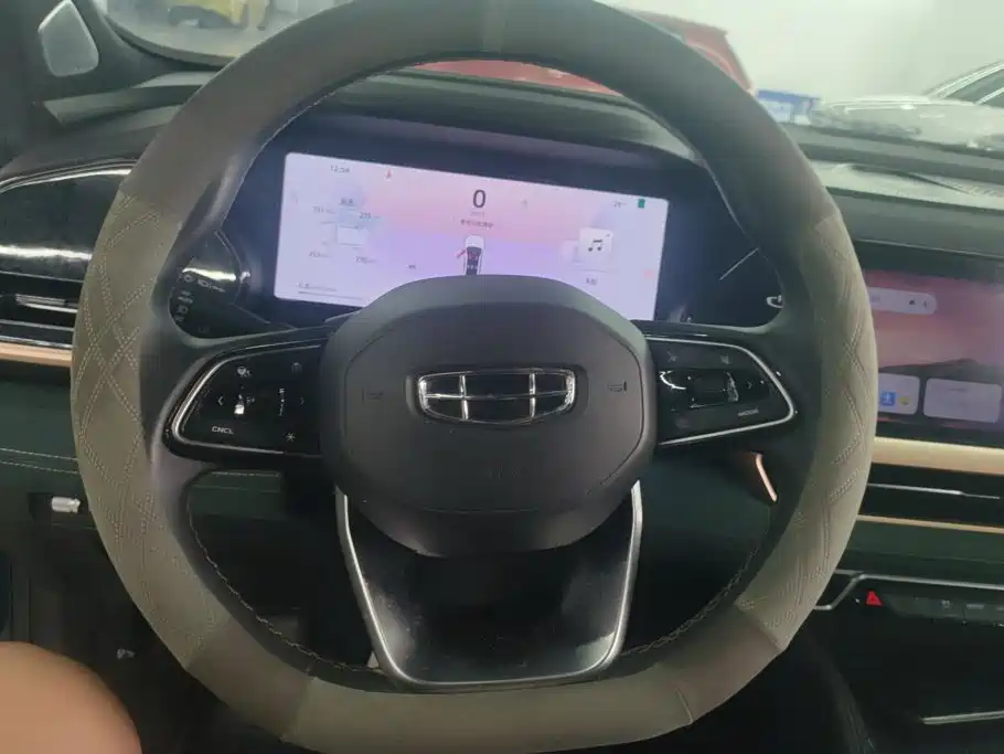 Geely Xingyue L — миниатюра 15